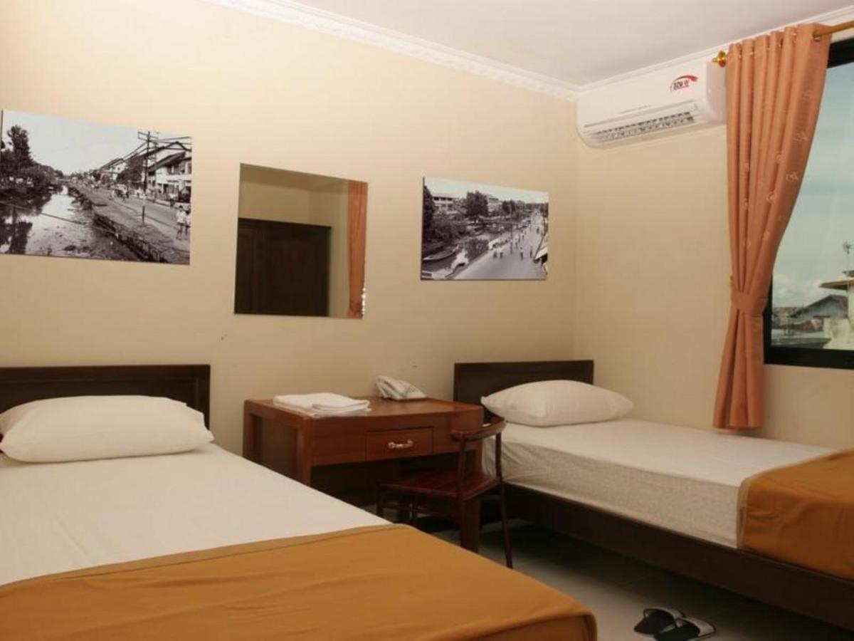 Hotel Aroma Inn Pontianak Exterior foto